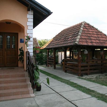 Apartments Vrata Baranje Bilje ภายนอก รูปภาพ