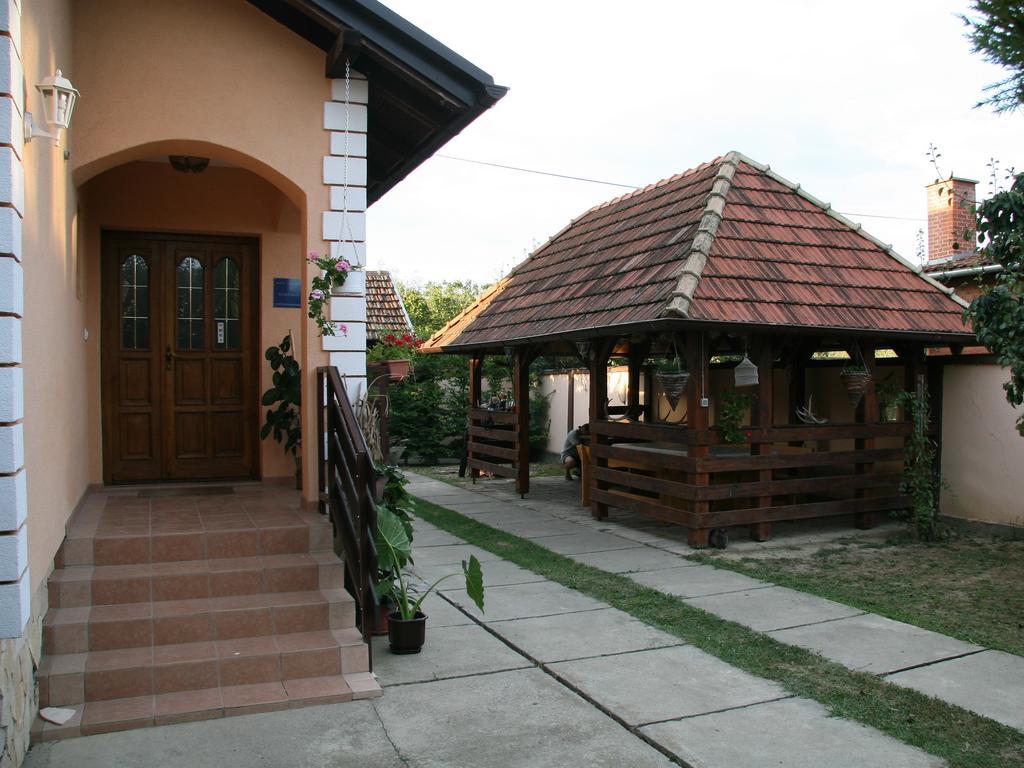 Apartments Vrata Baranje Bilje ภายนอก รูปภาพ