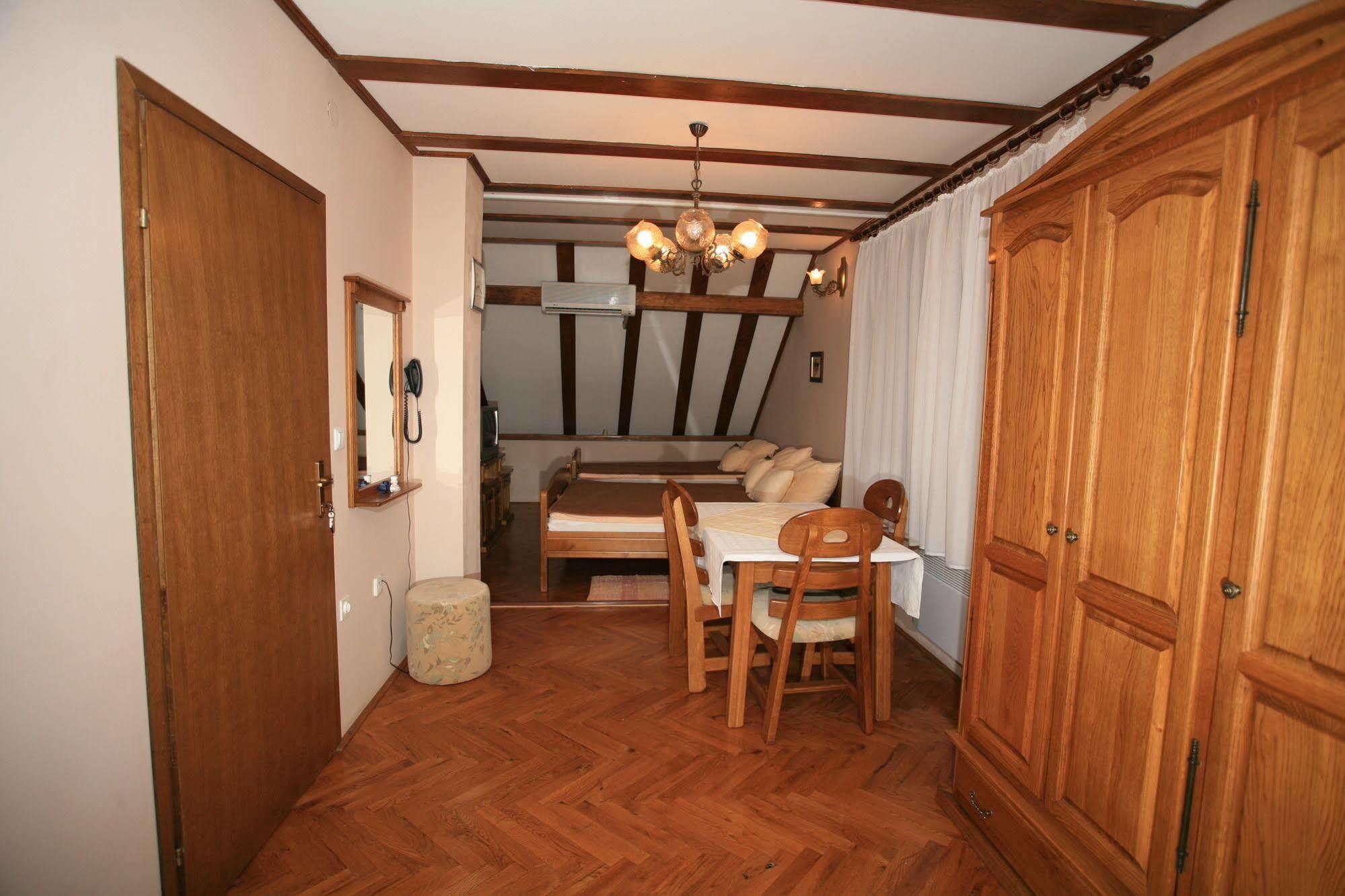 Apartments Vrata Baranje Bilje ภายนอก รูปภาพ
