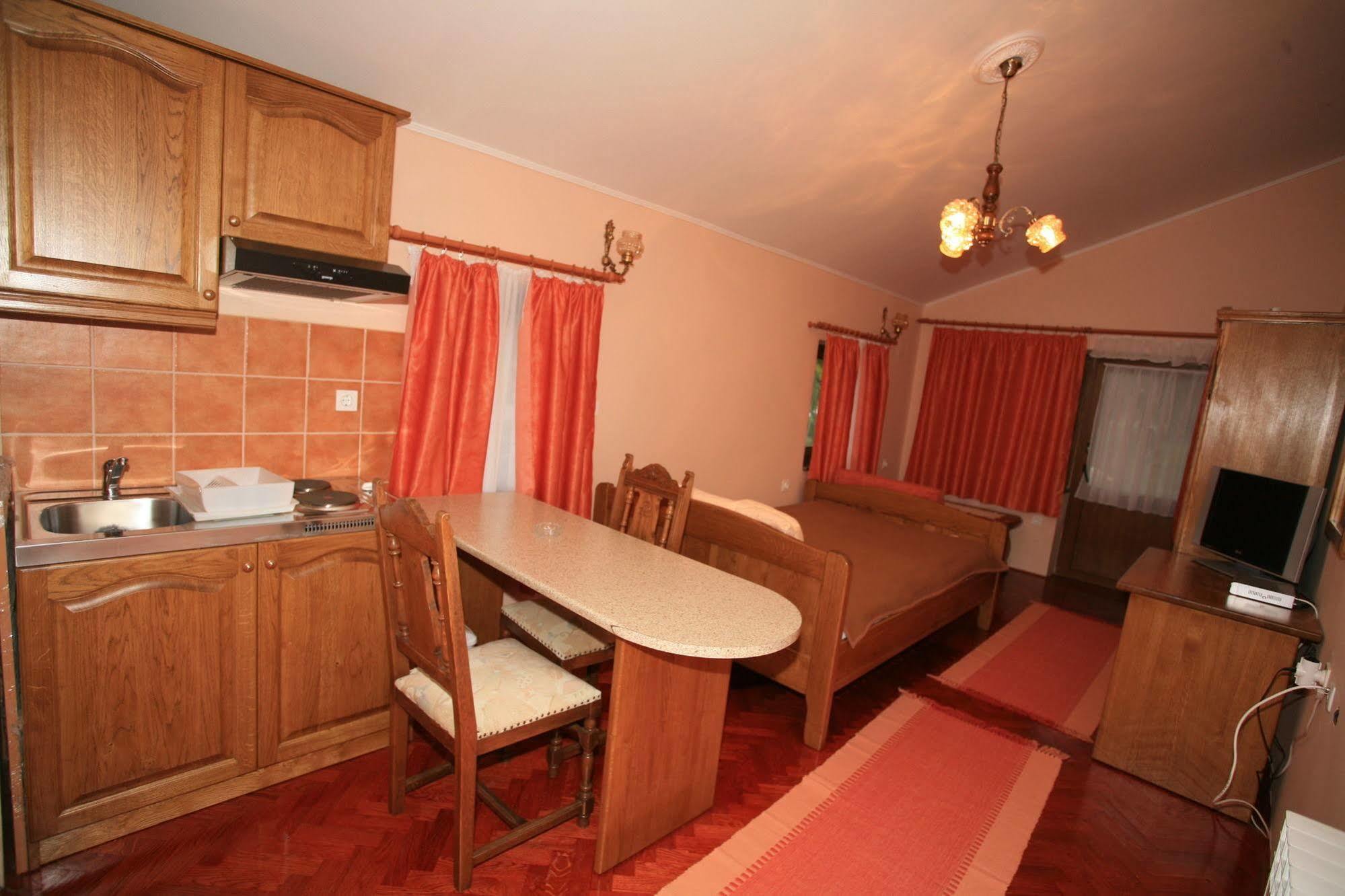 Apartments Vrata Baranje Bilje ภายนอก รูปภาพ