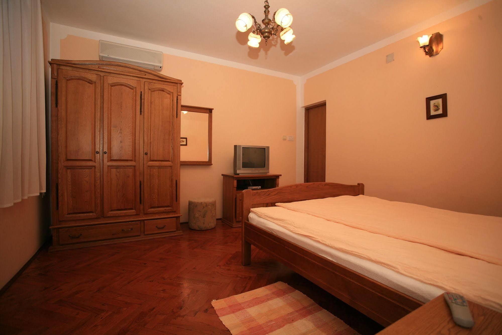 Apartments Vrata Baranje Bilje ภายนอก รูปภาพ