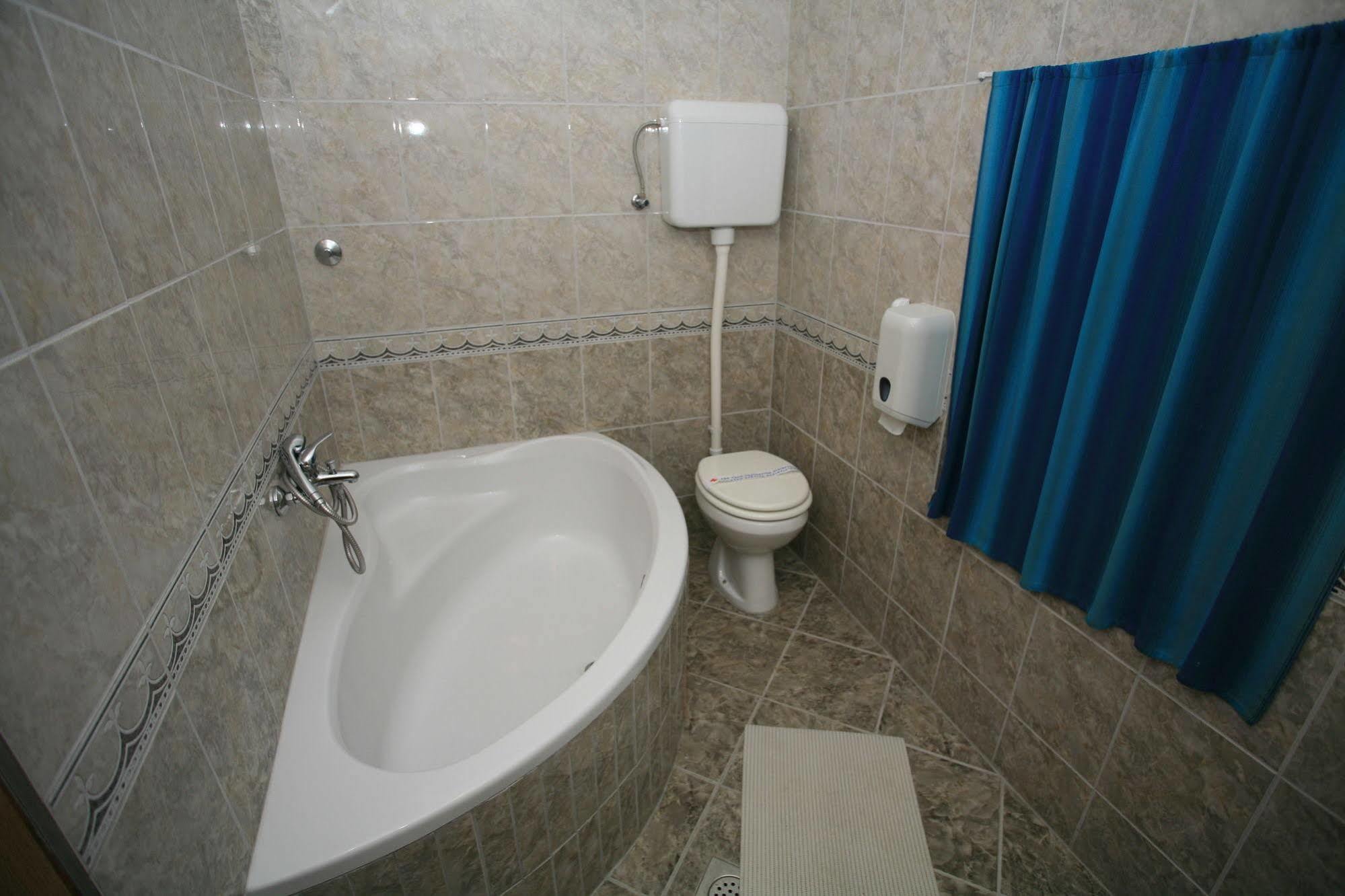 Apartments Vrata Baranje Bilje ภายนอก รูปภาพ