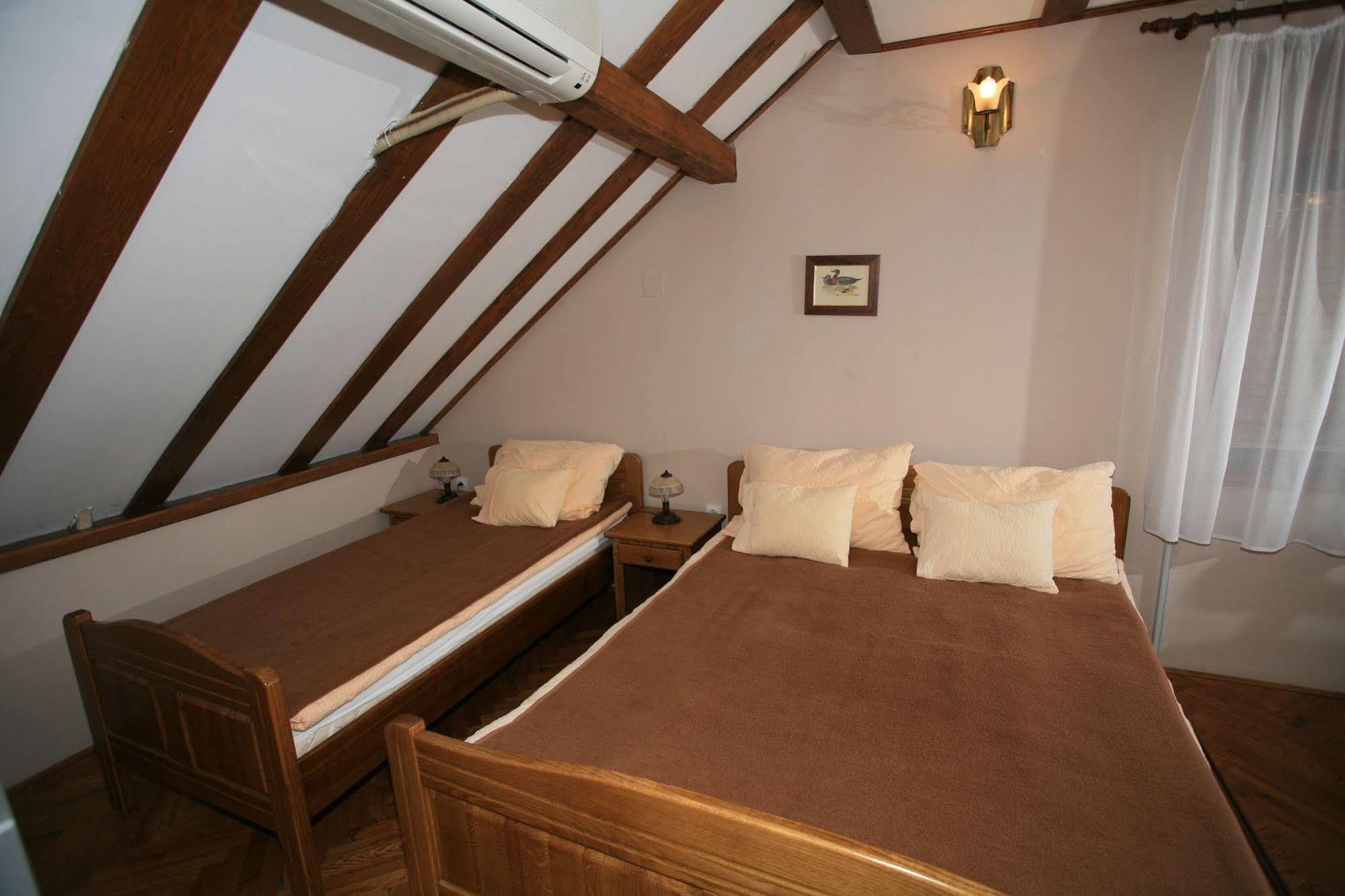 Apartments Vrata Baranje Bilje ภายนอก รูปภาพ